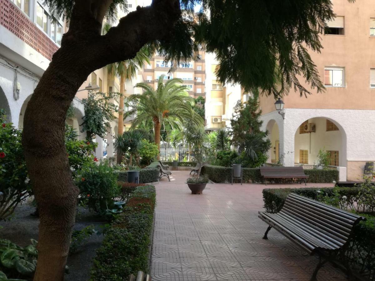 La Casa De Blanca. Coqueto Piso Centrico Y Cerca De Todo Lägenhet Almería Exteriör bild